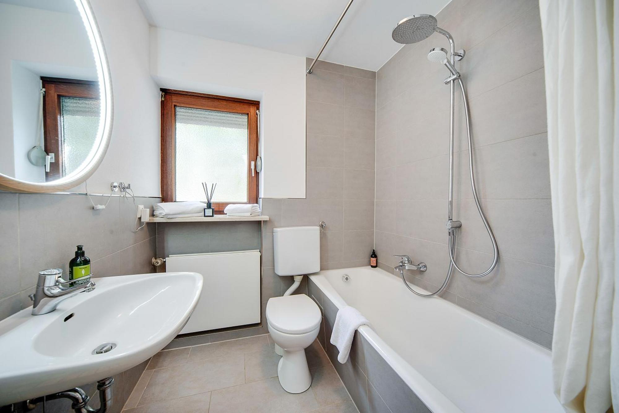 Ferienwohnung Mit Garten Am Chiemsee Prien am Chiemsee Ngoại thất bức ảnh